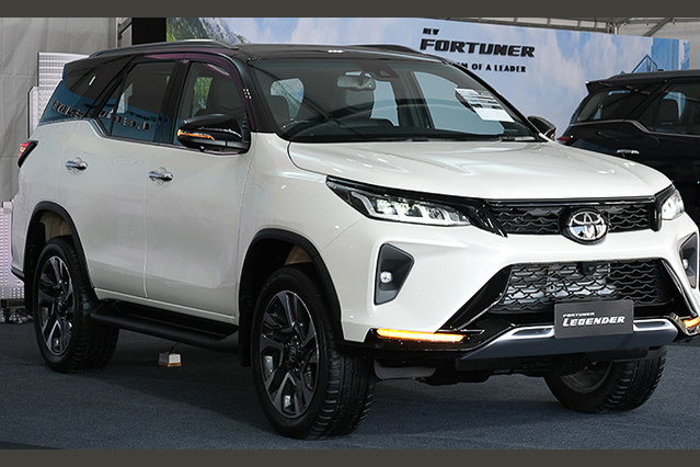 Toyota Fortuner 2021 giảm giá dưới 1 tỷ nhưng lại có thêm nhiều tính năng 'xịn'