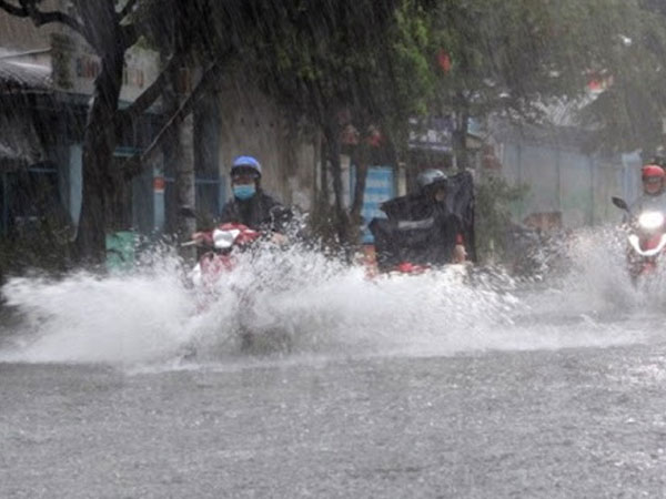 Thời tiết ngày 19/9: Bão số 5 suy yếu, Bắc Bộ có nơi mưa rất to