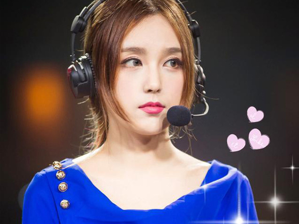 Để mặt mộc livestream vẫn xinh đẹp hút hồn, nữ streamer được fan donate cả trăm triệu