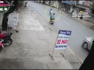 Clip: Xe Vios chạy lấn làn, tông trực diện khiến người phụ nữ lộn nhiều vòng trên không trung trước khi tiếp đất