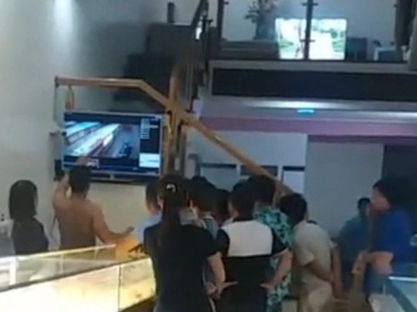 Cán bộ công an thông tin vụ nam sinh lớp 9 đạp xe đi trộm tiệm vàng: 'Hay chơi game nên dẫn đến hành vi sống ảo'