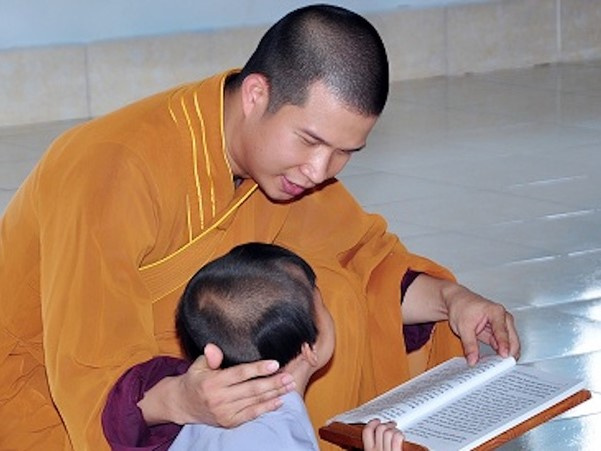 Cho hoàn tục trụ trì chùa Phước Quang vì bị tố 'lừa đảo chiếm đoạt với số tiền lớn'