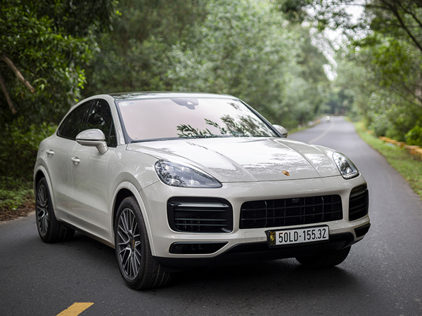 Porsche Cayenne Coupe - con nhà nòi