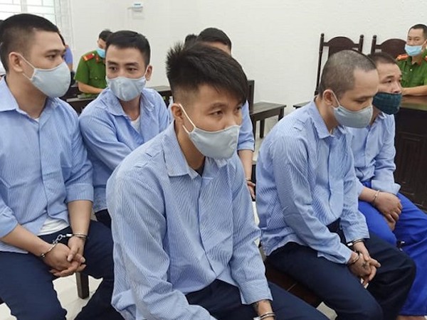 Bị đánh đập, cướp tài sản vì 'mượn' bạn gái người khác đi chơi... quá lâu