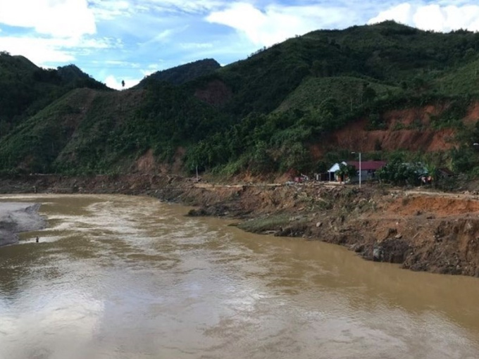 Lội qua sông, người phụ nữ ở vùng cao Quảng Nam bị nước lũ cuốn trôi