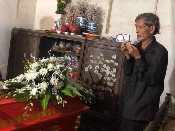 Gia cảnh éo le của nam thanh niên ở Hà Nội bị sét đánh tử vong khi dùng điện thoại đang sạc pin