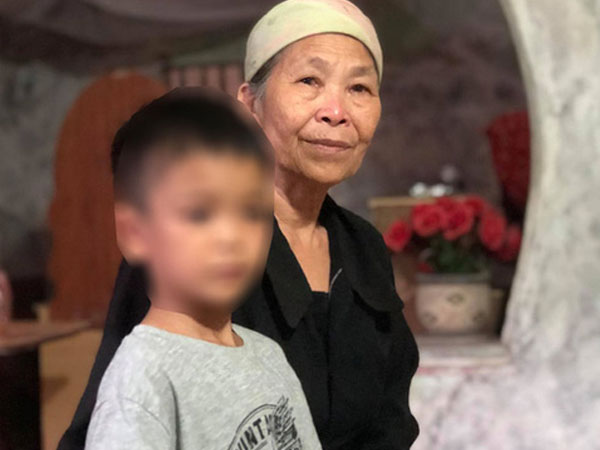 Những ngày sống trong 'ngục tối' cùng cha đẻ của bé trai 9 tuổi ở Hưng Yên
