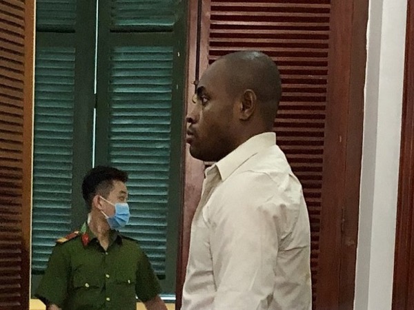Nuốt 1,4 kg ma túy vào dạ dày vẫn không thoát 'cửa tử'