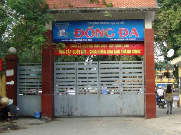 Hà Nội: Học sinh ngã từ tầng 2 lớp học xuống đất phải nhập viện