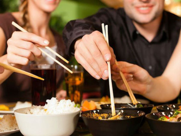 Thực hiện 4 thói quen nhỏ này khi ăn uống có thể giúp bạn phòng bệnh, ngừa ung thư rất tốt
