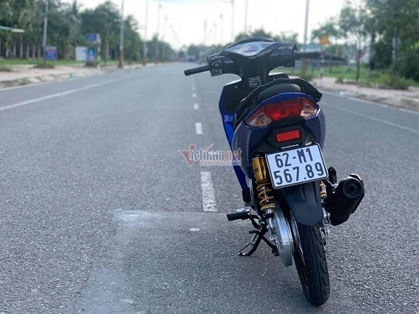 Honda Future biển VIP độ lên Wave Thái giá hơn 200 triệu