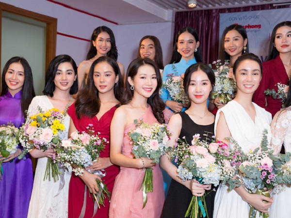 Lộ diện 30 gương mặt lọt vòng Bán kết Hoa hậu Việt Nam 2020, nhan sắc nổi bật 'bất phân thắng bại'
