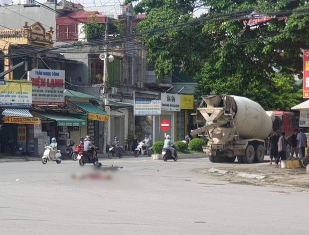 Đi vào điểm mù, một phụ nữ bị xe bồn cán tử vong