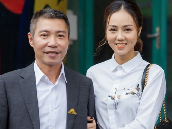 Bị hỏi 'còn hẹn hò với NSND Công Lý không?', bạn gái kém 15 tuổi nói gì?