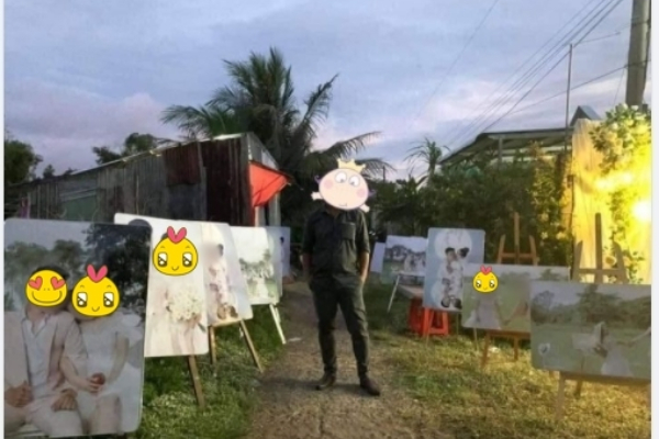 Thanh niên đi đám cưới lạc giữa 'mê hồn trận'... ảnh cưới của cô dâu chú rể