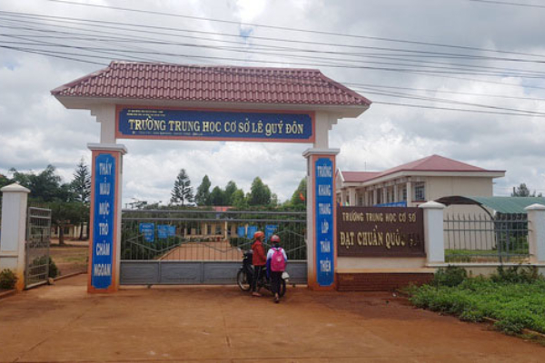 Phụ huynh bức xúc trước những khoản thu vô lý của hội phụ huynh: Phải bao luôn tiền trực đánh trống?