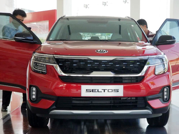 Kia Seltos cháy hàng: Ngừng cọc 2 bản, dừng bán 1 bản, chỉ còn bản cao nhất