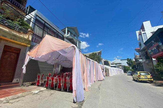 Chủ nhà hàng bị khách 'bom' 150 mâm cỗ cưới trị giá gần 200 triệu: '17 năm làm nghề, chưa bao giờ tôi gặp cảnh này'