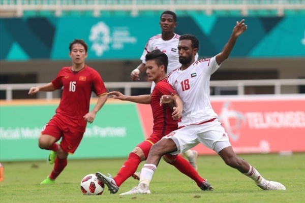 HLV UAE: 'Chúng tôi thừa sức đánh bại Việt Nam và Thái Lan'