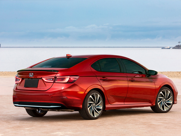 Honda Civic thế hệ mới giống Accord, bỏ đèn hậu hình boomerang