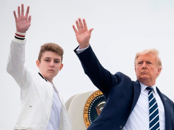 'Hoàng tử Nhà Trắng' Barron Trump âm tính với nCoV