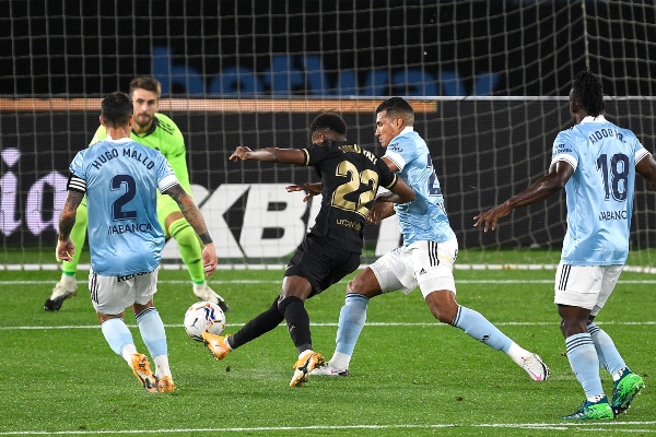 Thần đồng Fati đe dọa kỷ lục ghi bàn của Quintana ở La Liga