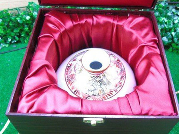 Quảng Trị dừng mua bình hút tài lộc cao cấp để phục vụ đại hội