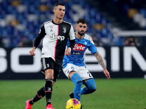 Napoli bị ngăn rời thành phố, có thể xử thua 0-3 trận gặp Juventus