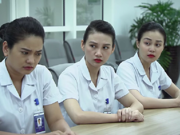 Lửa ấm tập 3: Bệnh nhân đột ngột tử vong, Thủy và ê-kíp trực bị đình chỉ công tác