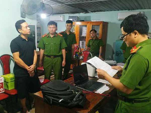 Tuyên Quang: Bắt quả tang cán bộ địa chính đòi, nhận hối lộ 20 triệu đồng