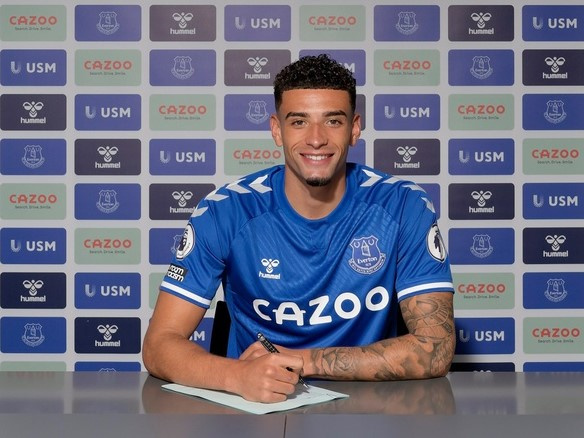 Everton chiêu mộ thành công trung vệ 26 triệu bảng