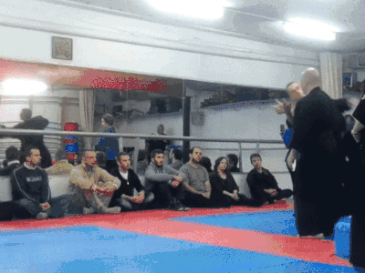 Tuyên bố dùng 'võ công thần bí' để chặn cả đạn bắn, võ sư karate nhận cái kết bẽ bàng