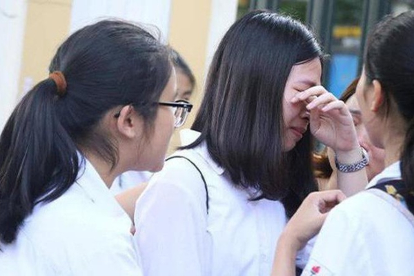 Sợ mất mặt khi con trượt Đại học: Nỗi khổ của những đứa trẻ có cha mẹ quá trọng sĩ diện