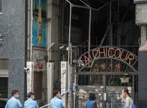 Hong Kong: Hỗn chiến giữa 2 băng đảng, nhân viên quán bar tử vong