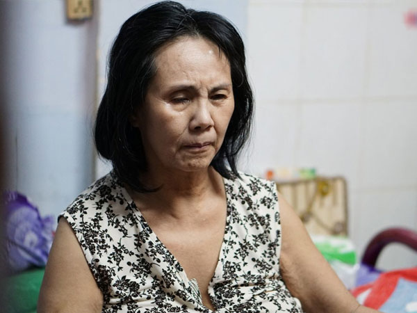 Nghệ sĩ Hoàng Lan nhập viện với vết thương lở loét nghiêm trọng do biến chứng, không có tiền ứng viện phí phải kêu gọi trợ giúp
