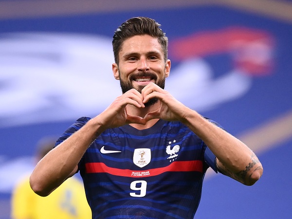 Giroud trở thành chân sút vĩ đại thứ 2 trong lịch sử tuyển Pháp
