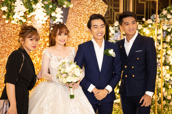 Bạn gái PewPew kín tiếng là thế nhưng vẫn để lộ sự thân thiết với 'nhà trai', hay là sắp cưới?
