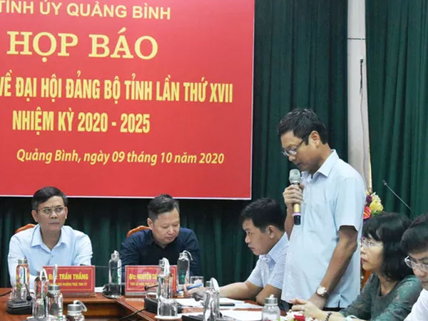 Hủy tư cách đại biểu 2 lãnh đạo bị "đưa nhầm" vào danh sách dự Đại hội Đảng bộ tỉnh Quảng Bình