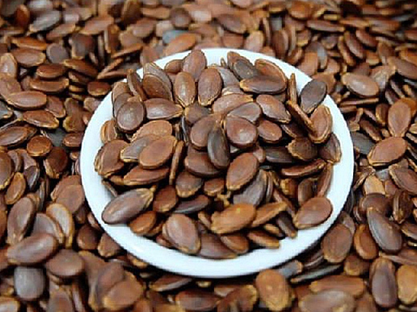 Hai vợ chồng bị ung thư vì thói quen ăn hạt dưa tẩm gia vị