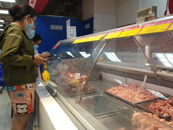Giá heo hơi xuống còn 70.000 đồng/kg