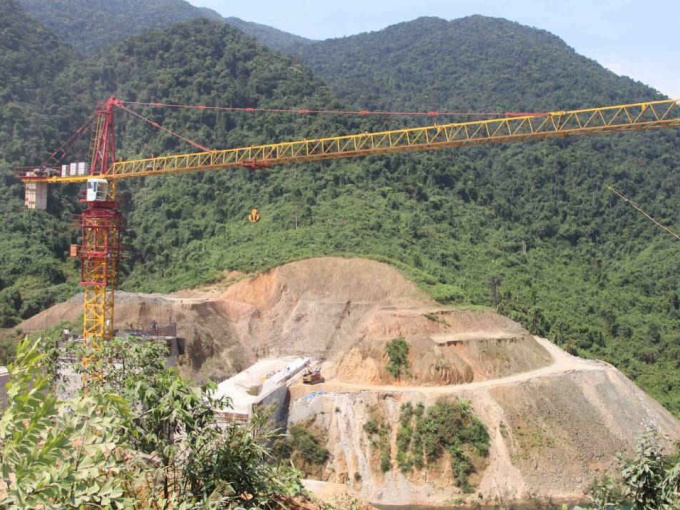 Sạt lở ở thủy điện Rào Trăng 3 khiến 10 người bị vùi lấp