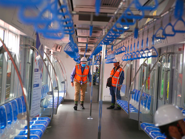 Cận cảnh công nghệ hiện đại trên tàu metro lần đầu xuất hiện ở Việt Nam