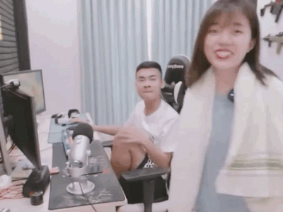 Linh Ngọc Đàm khoe nhà mới thuê to đùng, hé lộ luôn đang sống chung với người bị nghi là tình mới