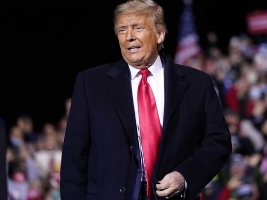 Trump đệ đơn khẩn lên Tòa Tối cao