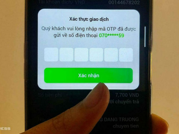 Vì sao các ngân hàng vẫn xác thực giao dịch bằng tin nhắn OTP?
