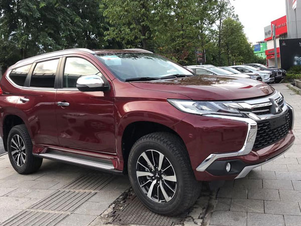 Sắp ‘tuyệt chủng’, Mitsubishi Pajero Sport máy xăng tồn kho xả hàng giảm giá 250 triệu đồng