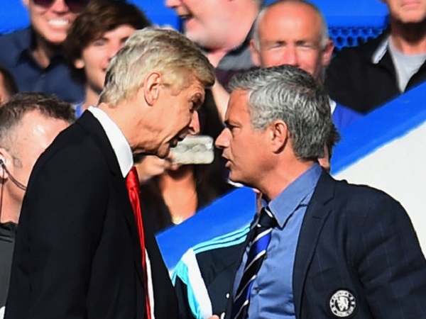 Wenger bị Mourinho móc mỉa cay đắng trong ngày ra tự truyện