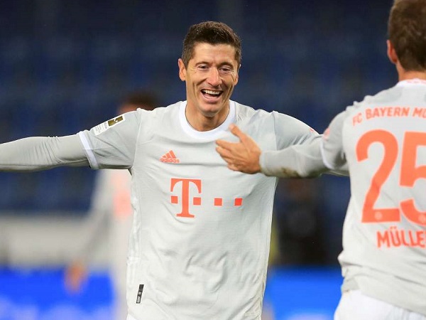 Vòng 4 Bundesliga: Bayern Munich, Dortmund 'rủ nhau' giành chiến thắng