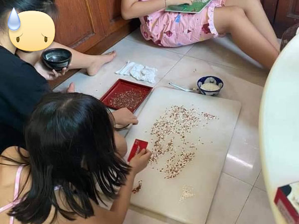 Chuyện Tấm Cám thời 4.0: Tạo 'công ăn việc làm' cho trẻ bằng cách lựa hạt gạo để cai nghiện điện thoại khiến dân mạng cũng phải 'ngả mũ'