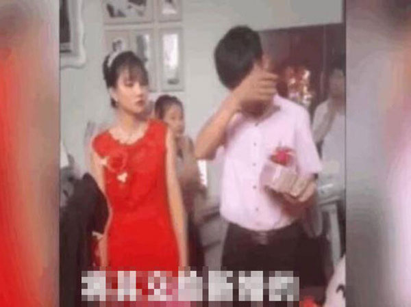 Cô dâu 'tham lam' gây phẫn nộ khi đòi chú rể thêm 700 triệu mới đồng ý kết hôn